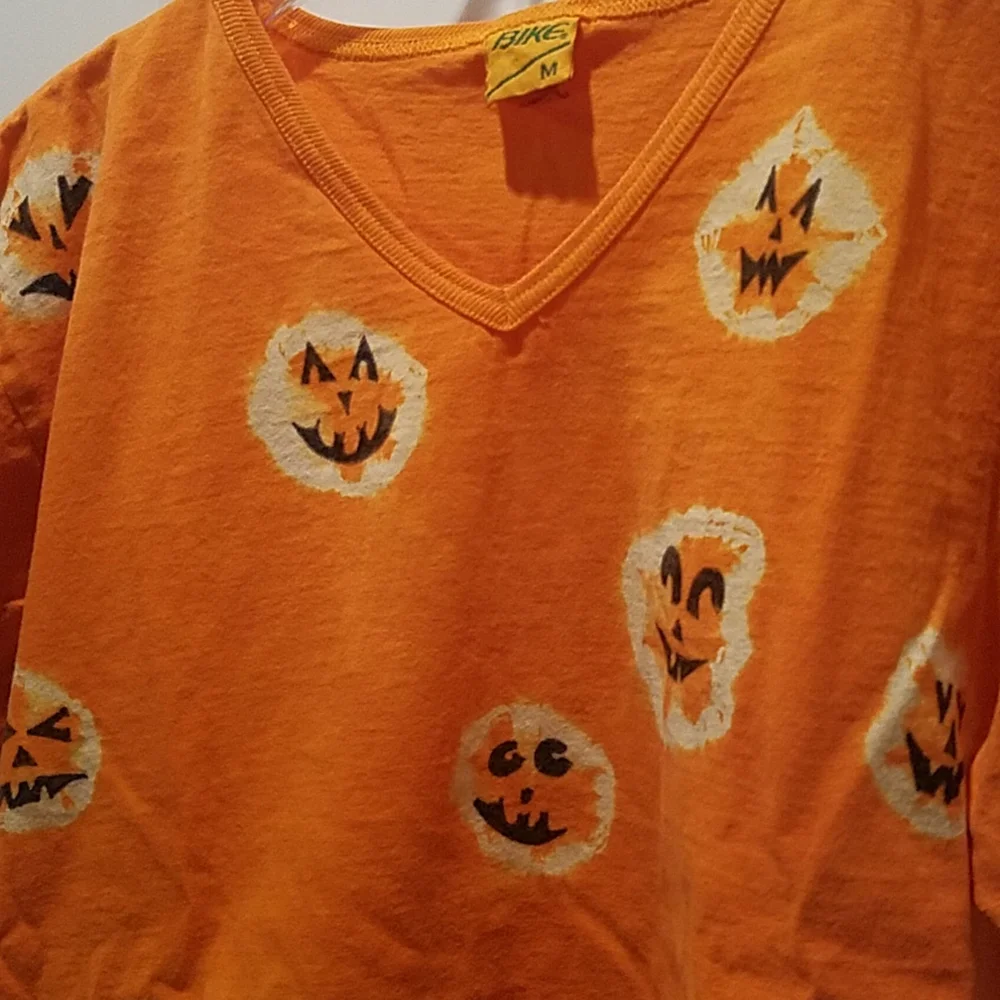 Halloween t-shirt - Picture 2 of 2